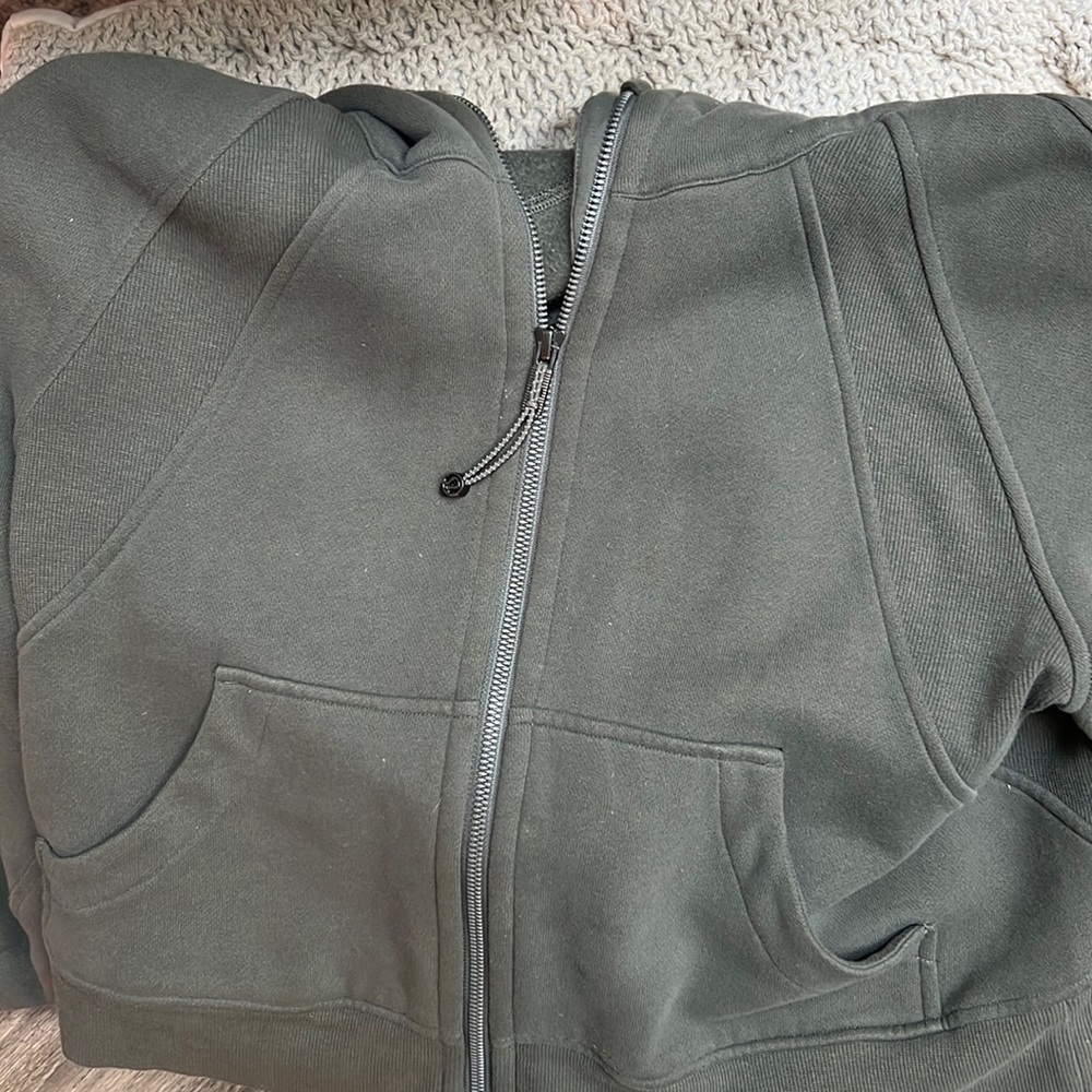 Lululemon Scuba